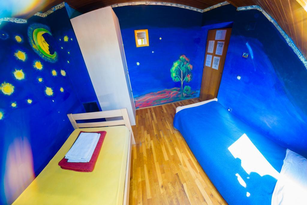 Hostel Mali Mrak Zagreb Dış mekan fotoğraf