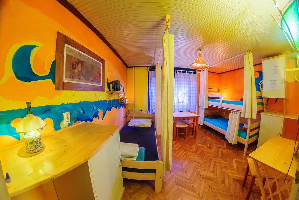 Hostel Mali Mrak Zagreb Dış mekan fotoğraf