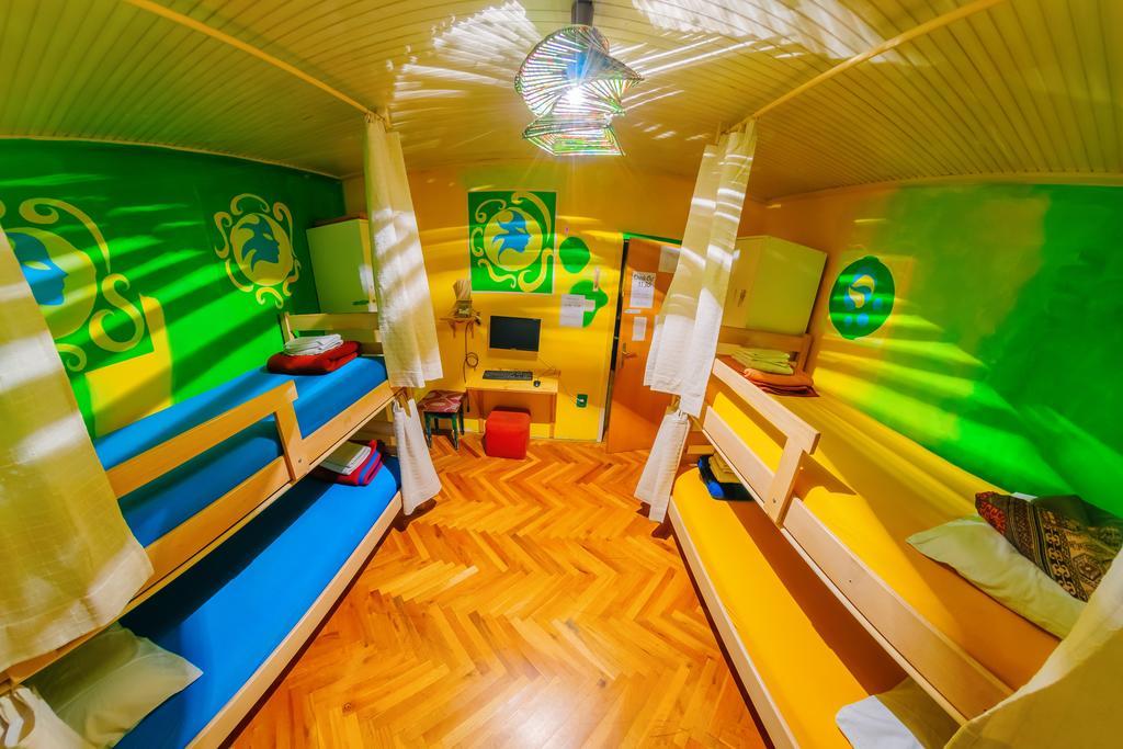 Hostel Mali Mrak Zagreb Dış mekan fotoğraf