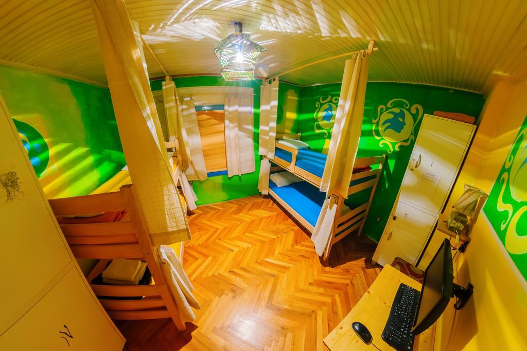 Hostel Mali Mrak Zagreb Dış mekan fotoğraf